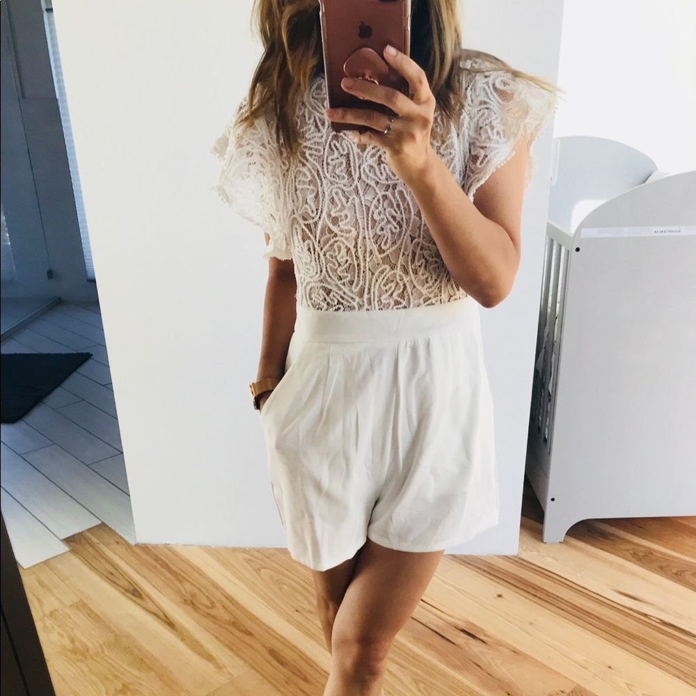 New Lace Bodice Ruffle Trim Romper - Picture 2 of 6
